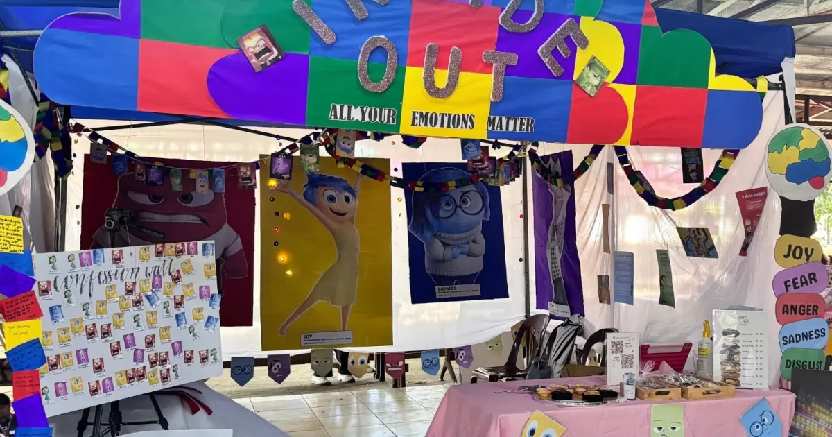 Junior Marketing Association promotes emotional expression through Inside Out booth